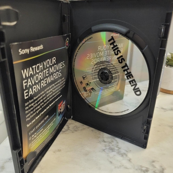 This Is The End DVD - Picture 3 of 4